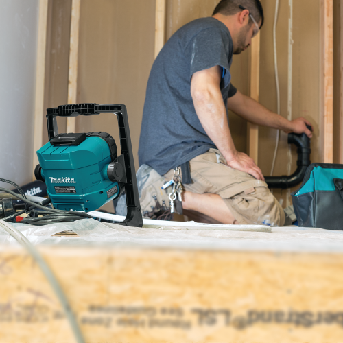 18V LXT® Lithium‑Ion Cordless/Corded 20 L.E.D. Work Light, Light Only