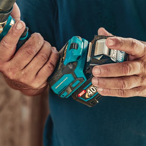 40V max XGT® Brushless Cordless 2‑Pc. Combo Kit (2.5Ah)